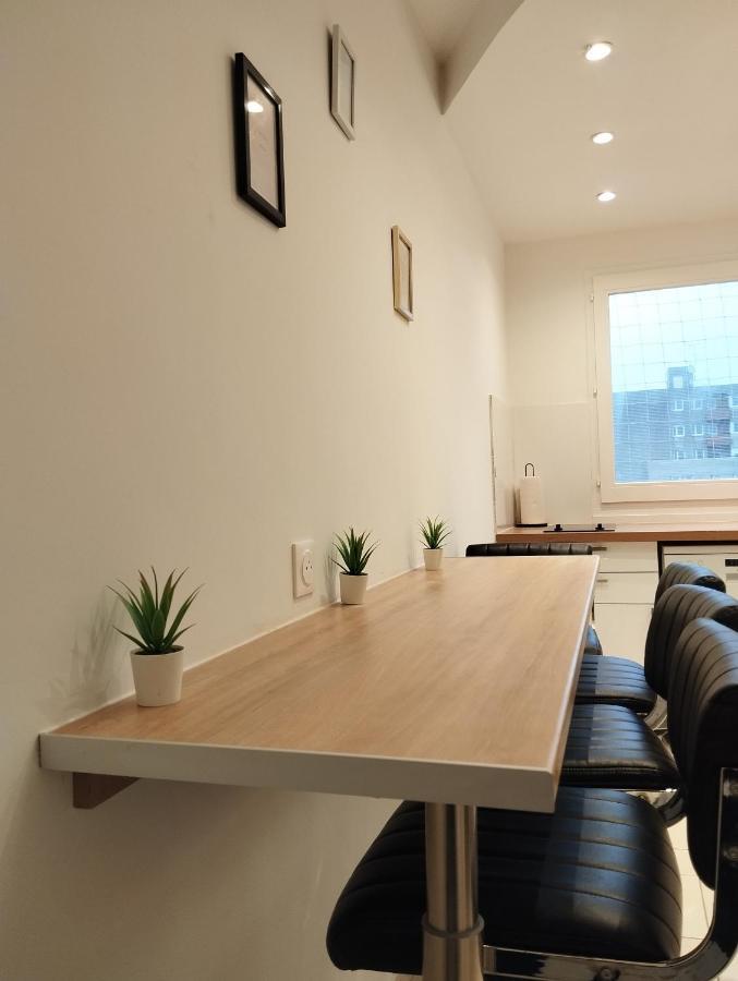 Le Beau Refuge Parisien De Cergy - Parisian Modern Flat At Cergy Bed & Breakfast Ngoại thất bức ảnh