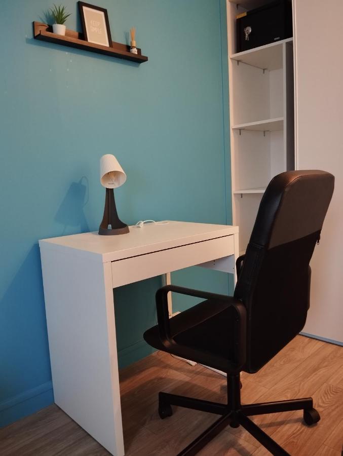 Le Beau Refuge Parisien De Cergy - Parisian Modern Flat At Cergy Bed & Breakfast Ngoại thất bức ảnh