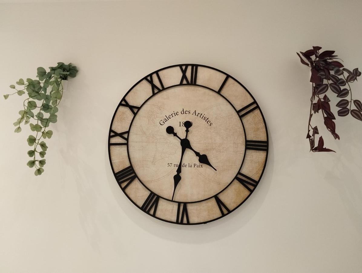 Le Beau Refuge Parisien De Cergy - Parisian Modern Flat At Cergy Bed & Breakfast Ngoại thất bức ảnh