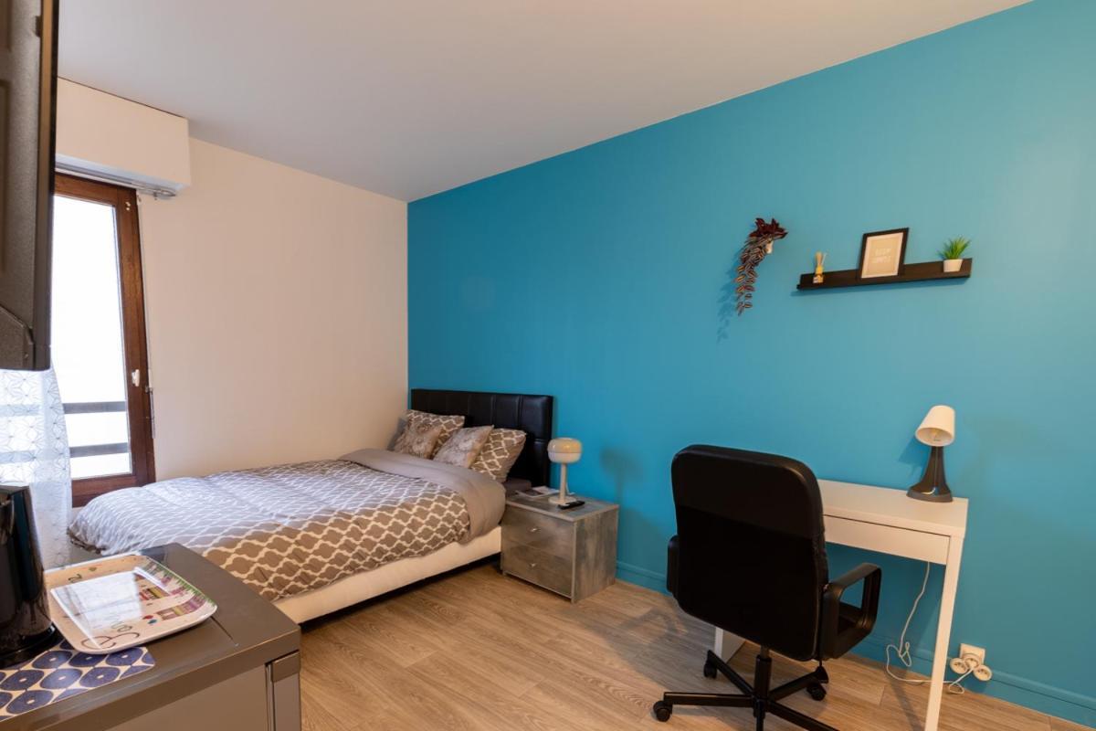 Le Beau Refuge Parisien De Cergy - Parisian Modern Flat At Cergy Bed & Breakfast Ngoại thất bức ảnh