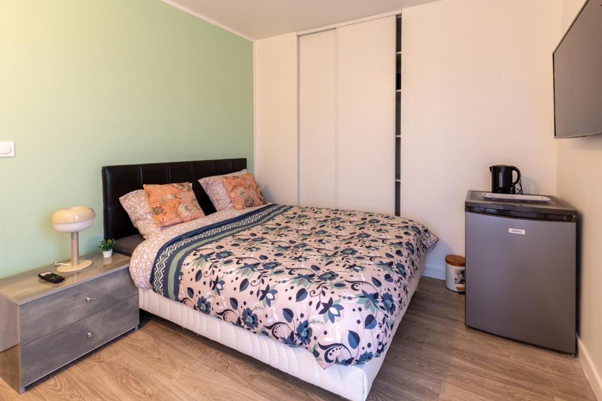 Le Beau Refuge Parisien De Cergy - Parisian Modern Flat At Cergy Bed & Breakfast Ngoại thất bức ảnh