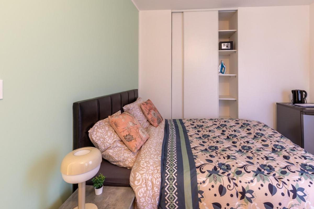 Le Beau Refuge Parisien De Cergy - Parisian Modern Flat At Cergy Bed & Breakfast Ngoại thất bức ảnh